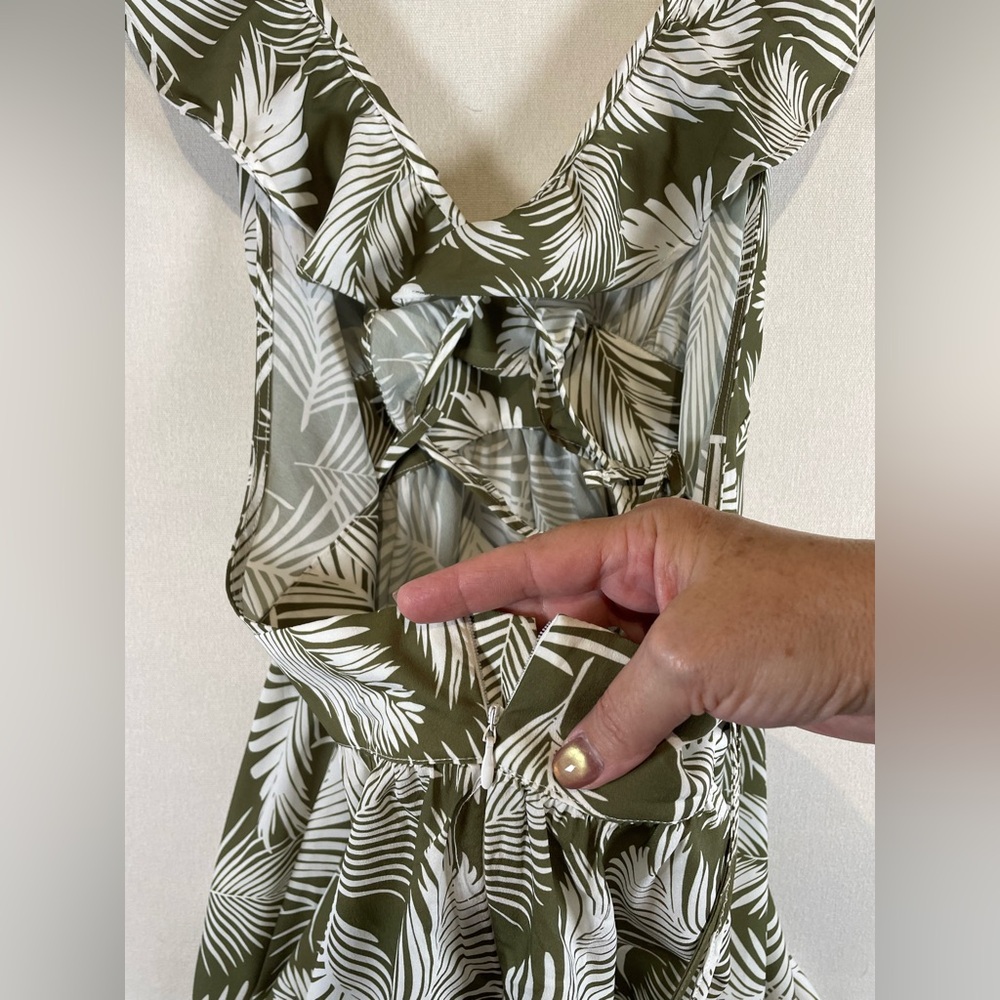 Cupshe Leaf Print Dress Large Womens Green Ruffle Beach Sundress Boho NWT! - Picture 9 of 10